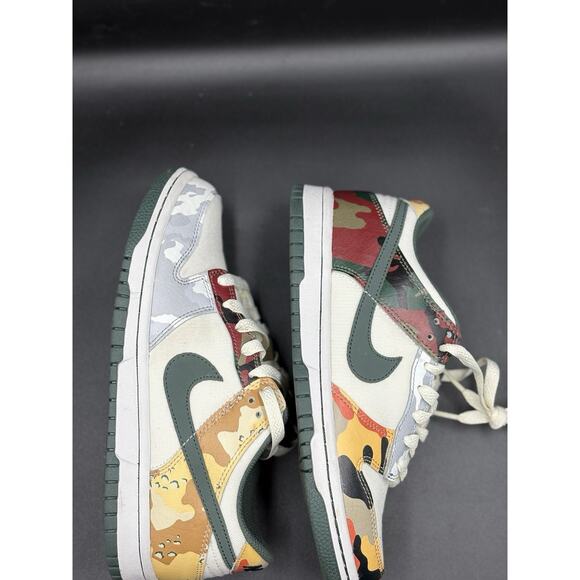 Nike Dunk Low SE Grade School Sail Multi-Camo DB1909-100 Youth Size 5.5=W Sz 7 main image 12